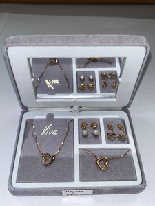 lot 213W image: Viva Heart-Shaped Pendant Jewelry Set with Necklace, Bracelet, and Earrings in Gift Box