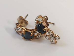 lot 32W image: 10K Gold Onyx & Diamond Accent Earrings
