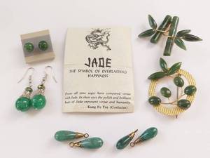lot 193W image: Vintage Jade Jewelry Collection Earrings, Brooches, Pendants