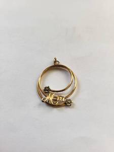 lot 80W image: 10KT Gold Mom Pendant with Floral Accents