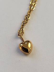 lot 82W image: Gold Tone Heart Pendant Necklace with Chain, 1.78g