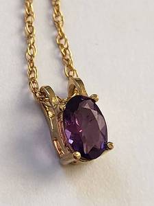 lot 85W image: 14k Gold Amethyst Necklace, 1.32 Grams