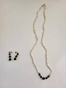 lot 113W image: 14K Gold Seed Pearl and Onyx Necklace and Earring Set
