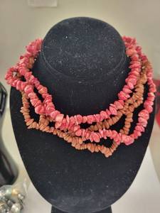 lot 149W image: Costume Jewelry Necklace Lot Assorted Styles and Colors