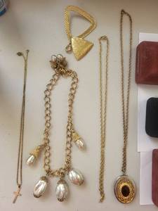 lot 153W image: Collection of Vintage and Costume Necklaces with Pendants and Lockets