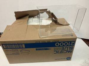 lot 17 image: Multifold and C-Fold Paper Towels and Dispenser