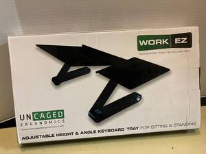 lot 7 image: Adjustable Keyboard and Mouse Tray