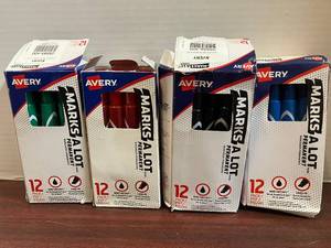 lot 107 image: Permanent Markers