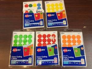 lot 70 image: Avery Round Color Coding Labels