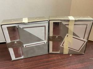 lot 122 image: Invitations and Note Card Kits