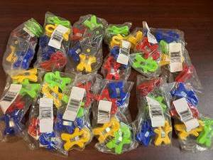 lot 125 image: Magnetic Clips