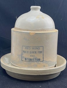 lot 4 image: Antique Red Wing Poultry Drinking Fount & Buttermilk Feeder