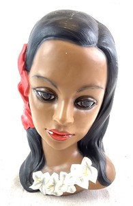 lot 11 image: Vintage Decorative Hawaiian Style Bust Head with Red Hibiscus & White Lei