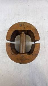 lot 14 image: Antique Gorden & Ferguson St. Paul MINN. Wooden Hat Stretcher & Millinery Tool 6 34