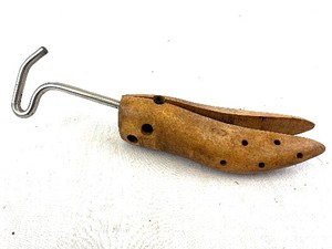 lot 16 image: Antique Wooden Shoe Stretcher & Cobblers Tool