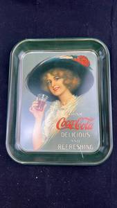 lot 20 image: Vintage Coca-Cola Tin Advertising Tray & Green Enamel Collectible