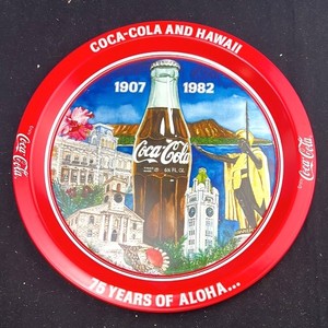 lot 20F image: Coca-Cola & Hawaii Commemorative Plate 75 Years of Aloha