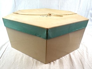 lot 76 image: Hexagonal Gift Box & Lid - Cream & Teal Accents