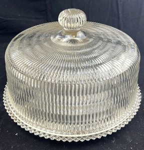 lot 182 image: Clear Glass Cake Stand & Dome Lid