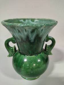 lot 5 image: McCoy Two-Handled Vase