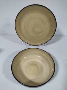 lot 47 image: Pfaltzgraff Studio Reactive Pattern Serving Pieces