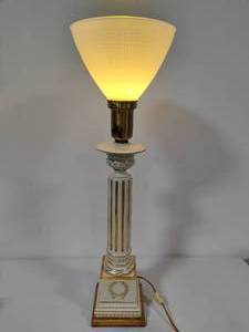 lot 9 image: Greek Doric Column Vintage Lamp