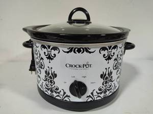 lot 93 image: Crock Pot (4.5qt)