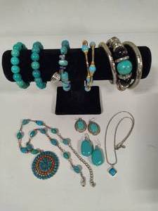 lot 67 image: Lot of Assorted Turquoise Costume Jewelry