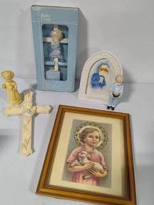 lot 125 image: Lot of Childrens Religious Items