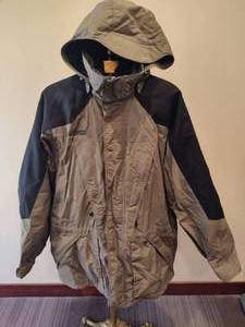 lot 130 image: Mens Columbia Jacket (Size L)