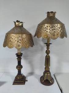 lot 146 image: Tin Shade Lamps