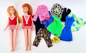 lot 24 image: Vintage Mattel Skipper Doll First Issue & Outfit Collection