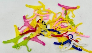 lot 28 image: Barbie Miniature Clothes Hangers Set & Colorful Plastic Doll Accessories