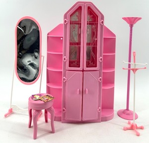 lot 37 image: Barbie Pink Wardrobe Playset With Mirror & Accessories