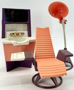 lot 87 image: Vintage Dawns Hair Salon Playset Sink, Recliner Chair & Hair Dryer Hood