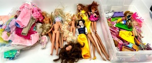 lot 113 image: Barbie Dolls & Fashion Doll Parts Lot For Repair