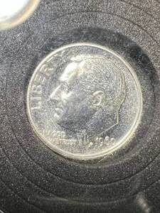 lot 11 image: 1960 US PROOF ROOSEVELT DIME IN CASE