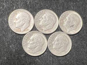 lot 20 image: 5 US SILVER ROOSEVELT DIMES