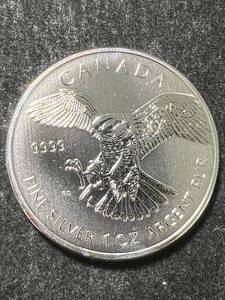 lot 22 image: 2014 CANADIAN HAWK 1 TROY OZ .9999 FINE SILVER
