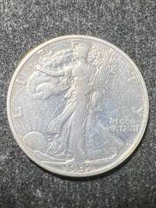 lot 32 image: 1937 US WALKING LIBERTY HALF DOLLAR