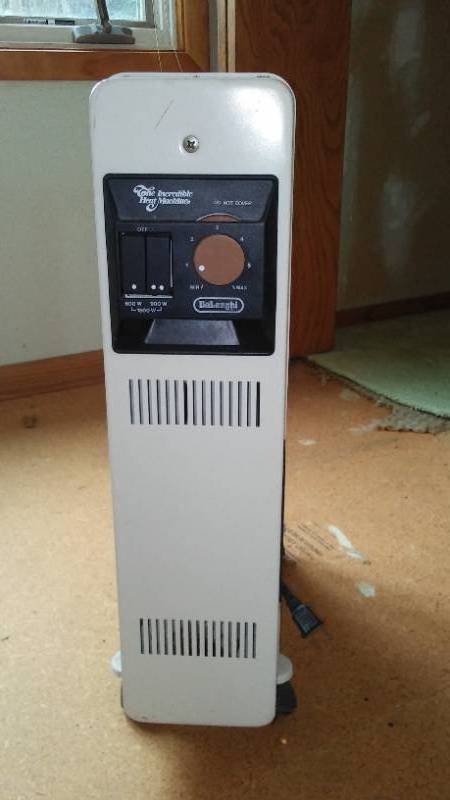 lot 245 image: Delonghi Radiant Electric Heater.