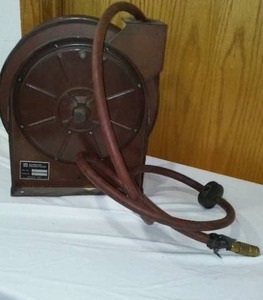 lot 188 image: Alemite Retractable Air Hose Model 7241