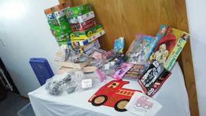 lot 192 image: Dozens of Childrens Puzzles. Wood, Traditional in covered tote.