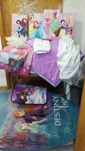 lot 237 image: Disney Princess Frozen Dcor and More