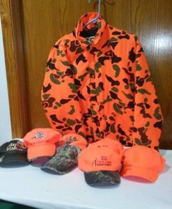 lot 279 image: Camo and Orange Jacket and Hats. Size Med.