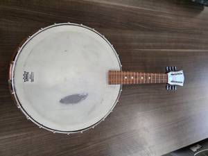 lot 49 image: Vintage Banjolin 8 String with Case