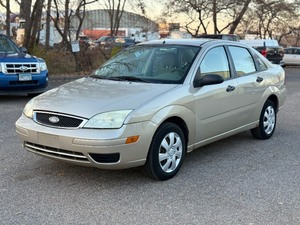 lot 14 image: 2007 FORD FOCUS ZX4 S 2 Owner  101k Miles (NO RESERVE)