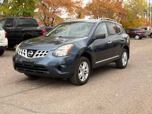 lot 17 image: 2015 NISSAN ROGUE SELECT S All Wheel Drive (NO RESERVE)