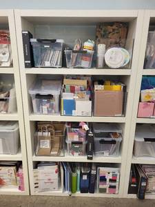 lot 18 image: Set of 2 White Office Storage Shelf Units