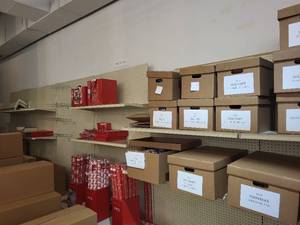 lot 21 image: Retail Store POG Board Gondola Shelving with Pegboard and Steel Shelves